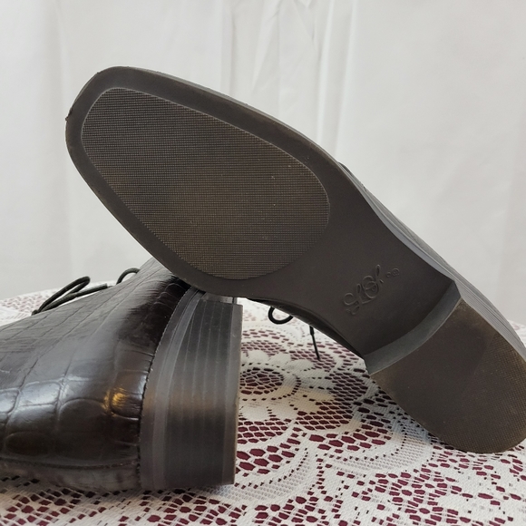 Brown Leather Alligator Booties - Picture 7 of 10